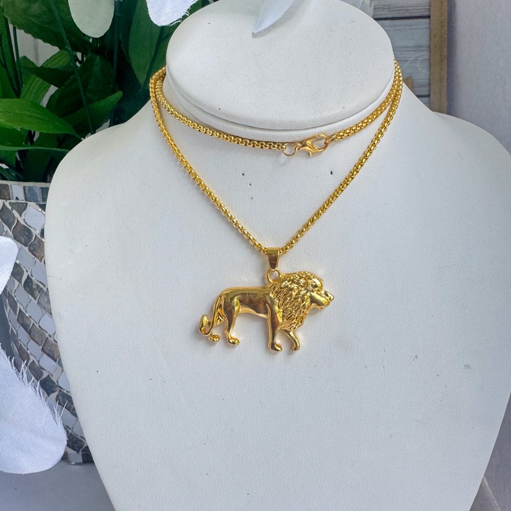 STATEMENT NECKLACE - Picture 2 of 15